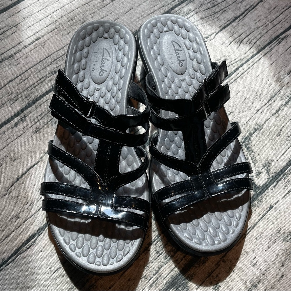 Clarks Black Patent Strappy Slide Sandals with Textured Footbed